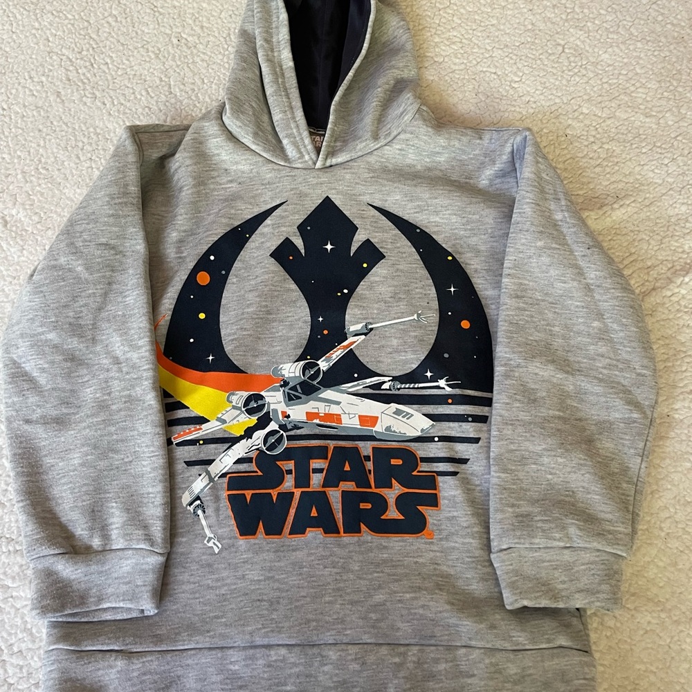 NWOT Soft Star Wars Hoodie🪐